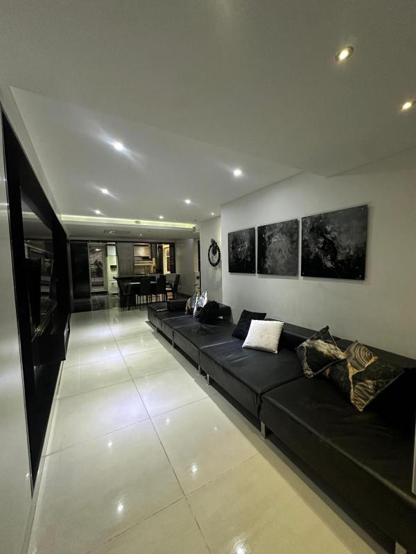 Luxury Apartment Hot Tub in South Cali - image 26