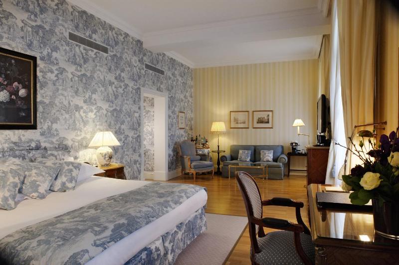 Junior King Suite with River View image 1