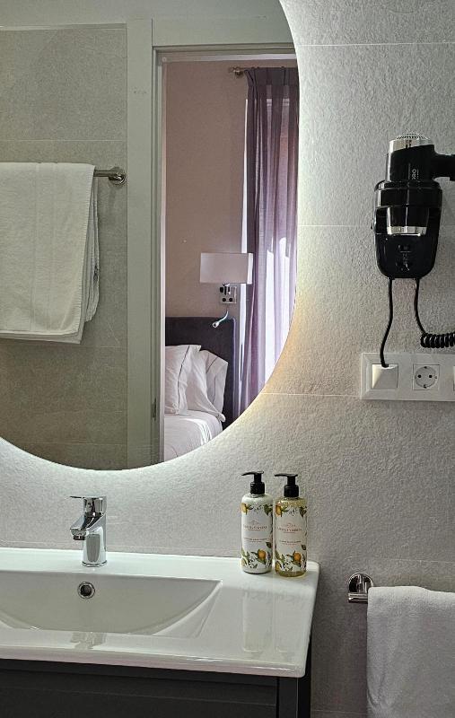 Posada San Ginés - Self Check-In Rooms - image 12