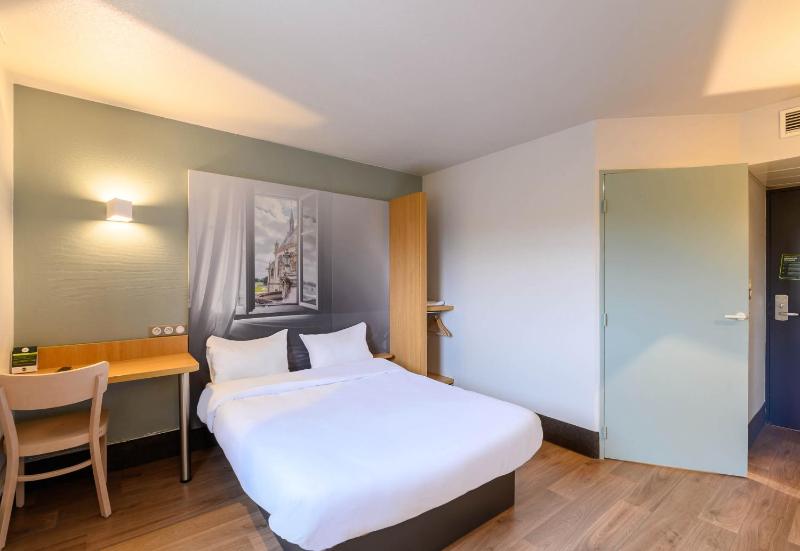 Double Room - Disability Access image 4