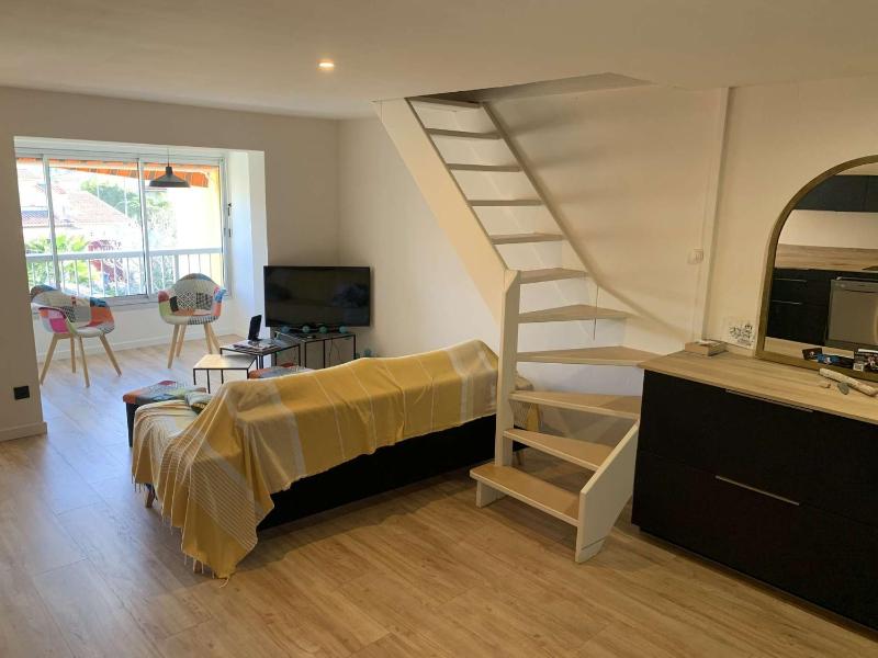 Duplex sur le port du Brusc Plage Embarcadère Commerces à pieds - image 11