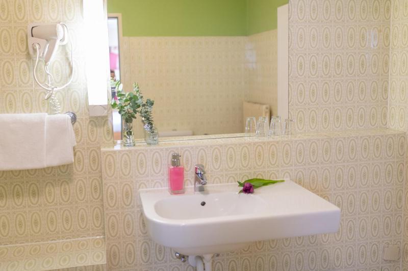 Triple Room image 3