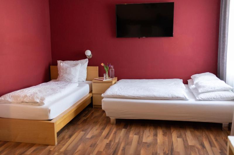 Quadruple Room image 1