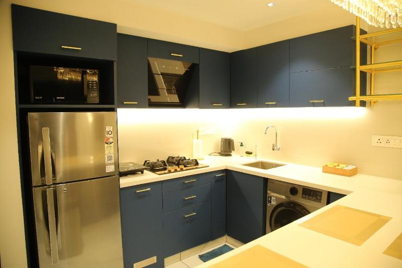 The Sapphire Suite - image 29