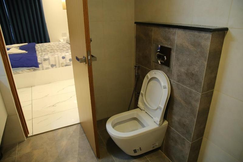 The Sapphire Suite - image 18