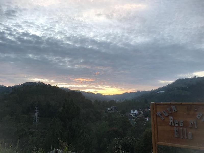 Turn View Resort Ella - image 19