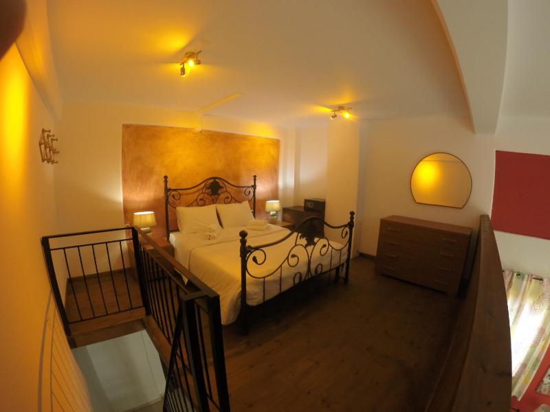 Kallisti Apartments - image 10