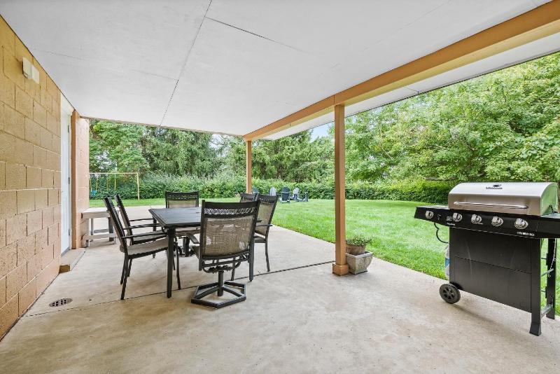 Modern and Spacious House Pittsburgh - image 38
