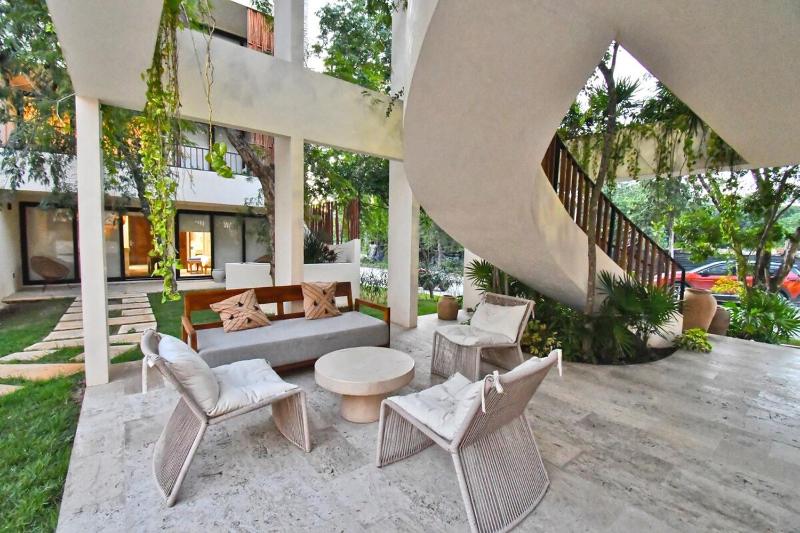 Loch Tulum by The Spot Rentals - image 9