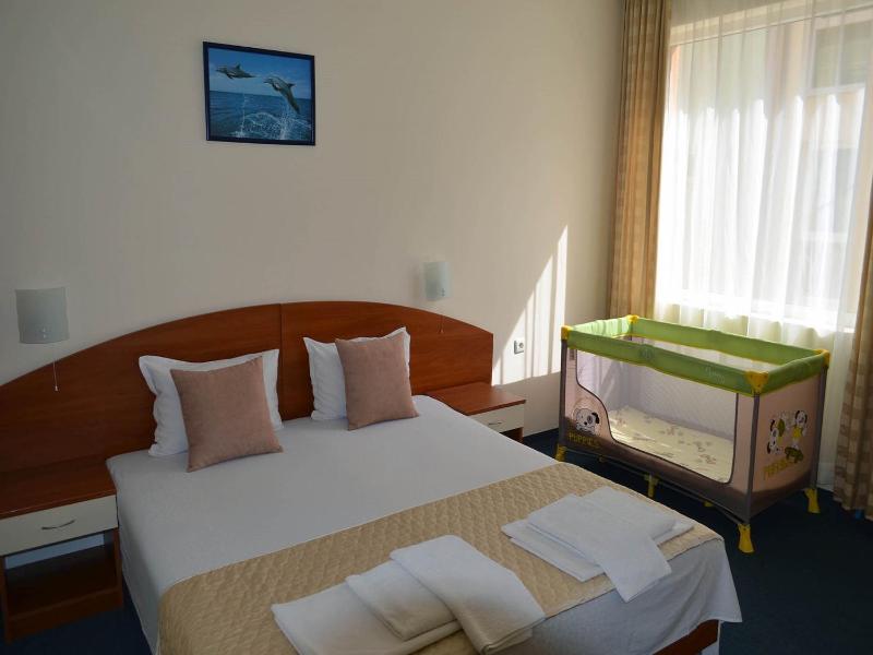 One-Bedroom Suite image 1