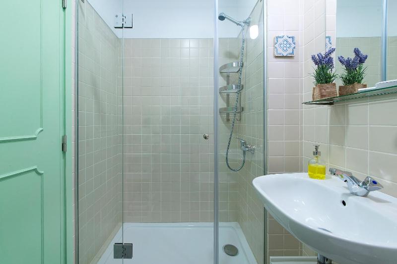 Two-Bedroom Apartment - 2nd Floor image 4