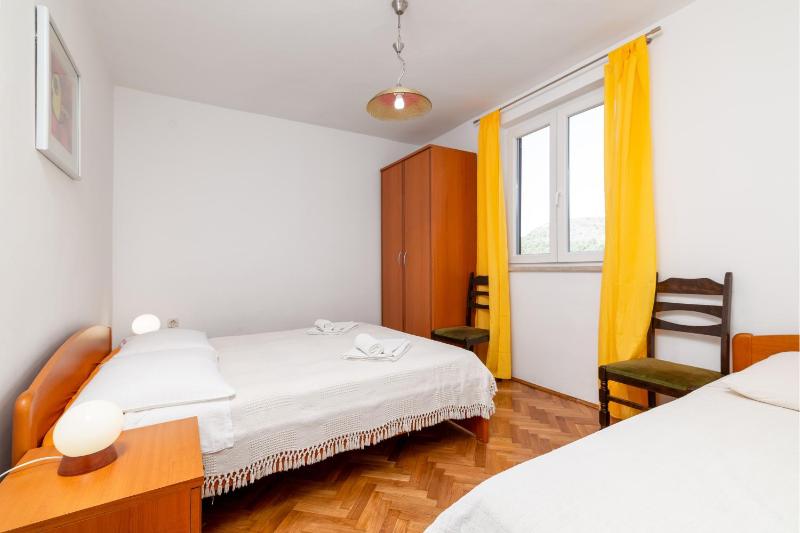 Two-Bedroom Apartment with Terrace and Sea View image 1