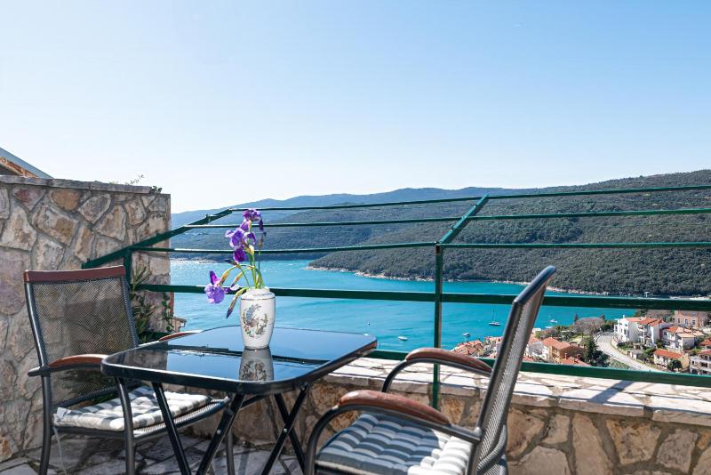 Studio with Terrace and Sea View image 3