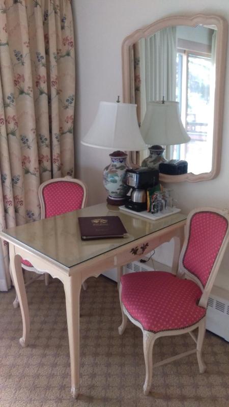 Double Room with Two Double Beds image 3
