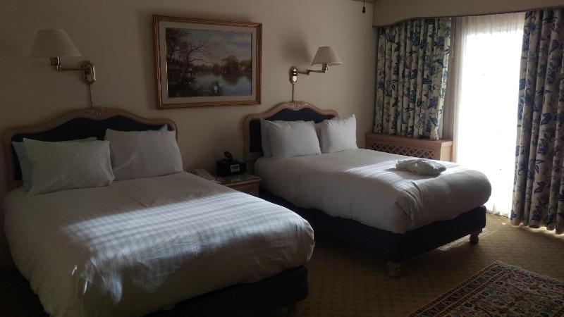 Double Room with Two Double Beds image 2