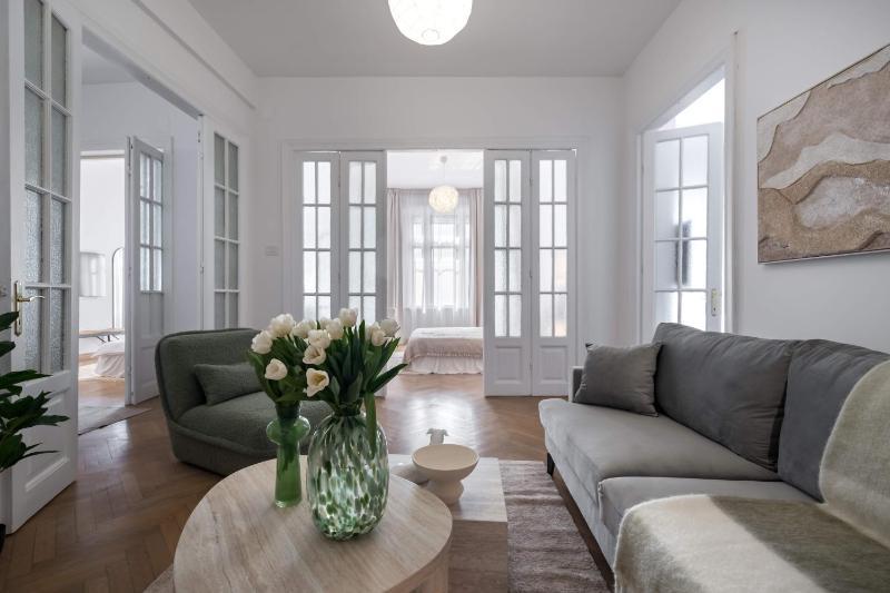 Calea 3BR Victoriei Stunner - Two Living Rooms - Balconies on the Avenue - image 15