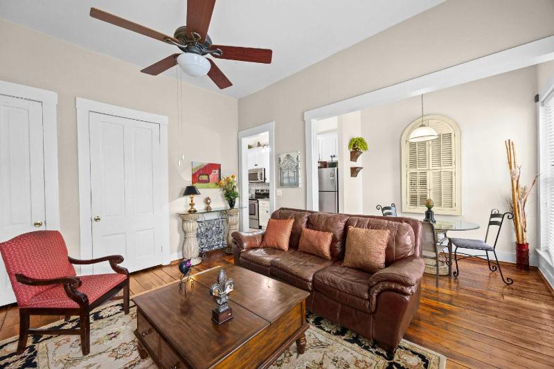 Perfect Retreat In the Heart of Louisville - image 44