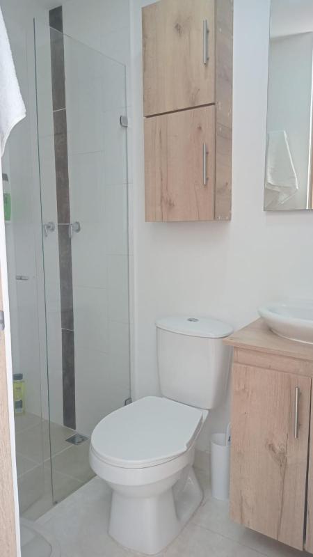 Hermoso aparta estudio en Medellin - image 4