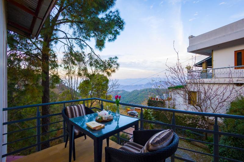 Alaya Stays Mehar Villa 3 BHK With Garden & Views - image 21