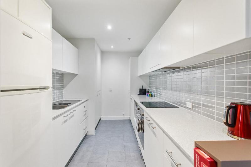 MadeComfy Spacious Canberra Living with Courtyard - image 8