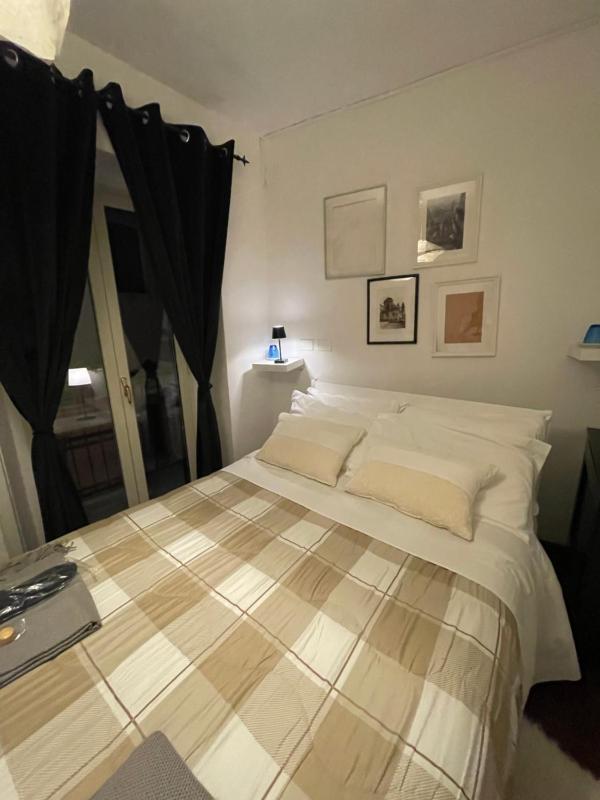 Small Double Room with City View image 3