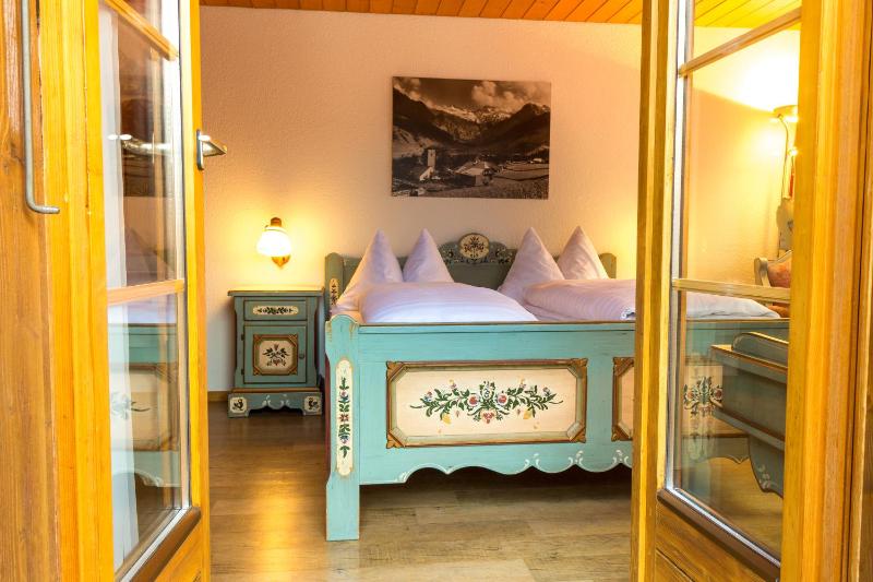 Double Room image 3