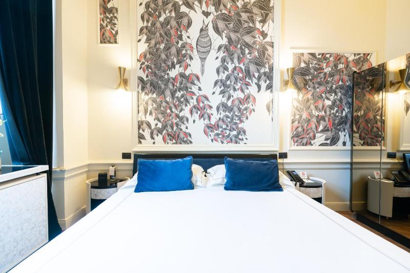 Superior Double Room image 3