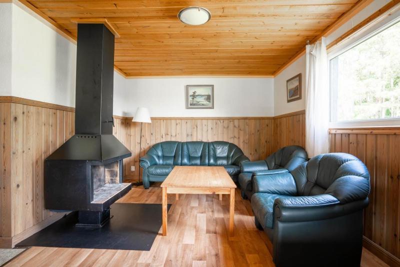 Two-Bedroom House image 2