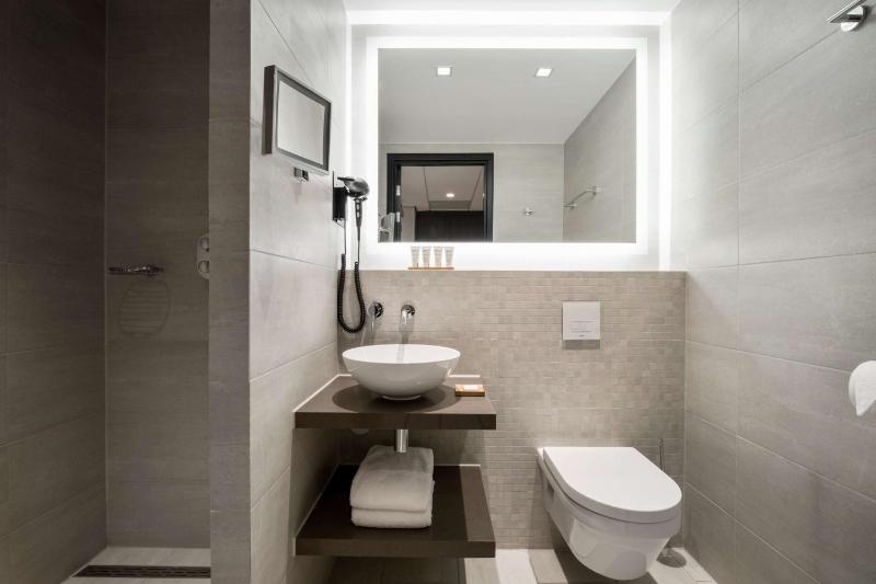 One-Bedroom Suite image 1