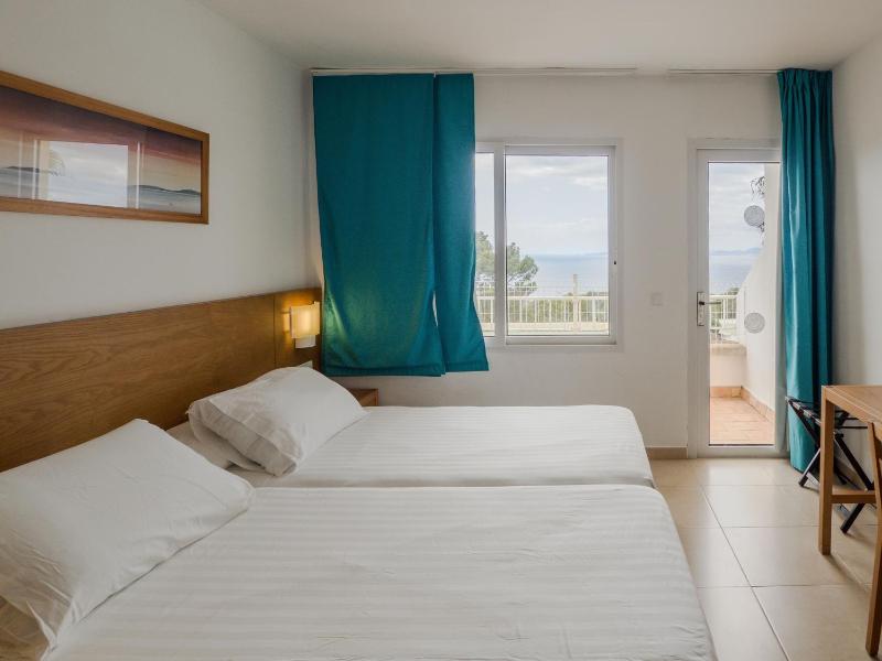 Studio with Sea View image 2