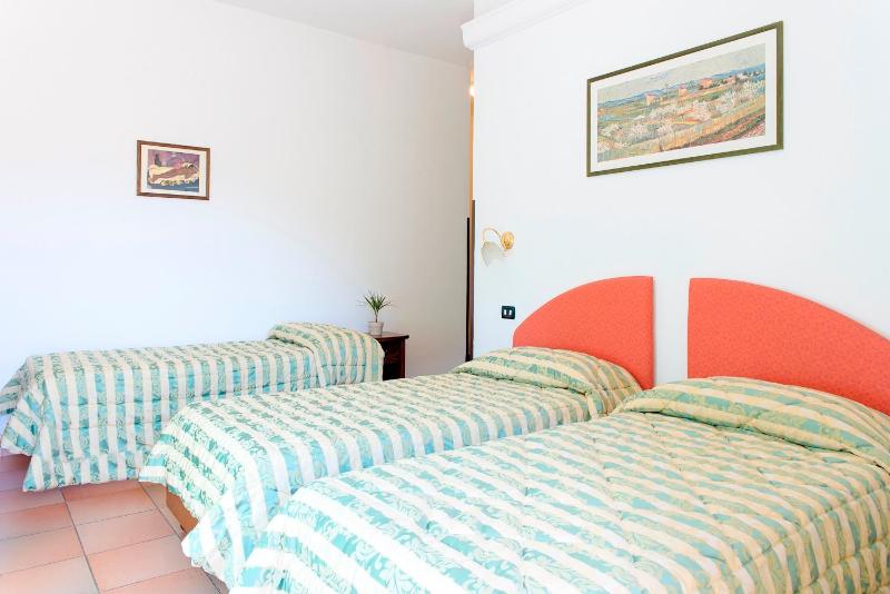 Triple Room image 1