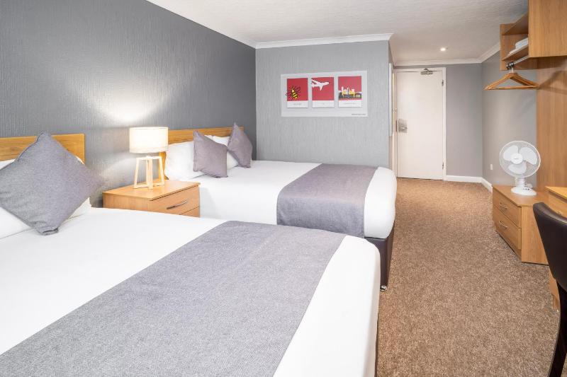 Family Room (2 Adults + 2 Children) image 4