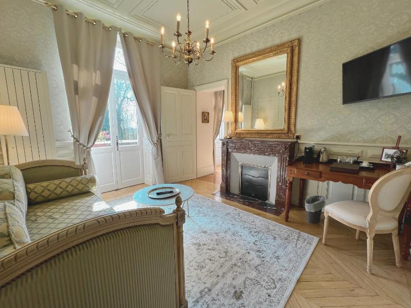 Castle Suite image 3