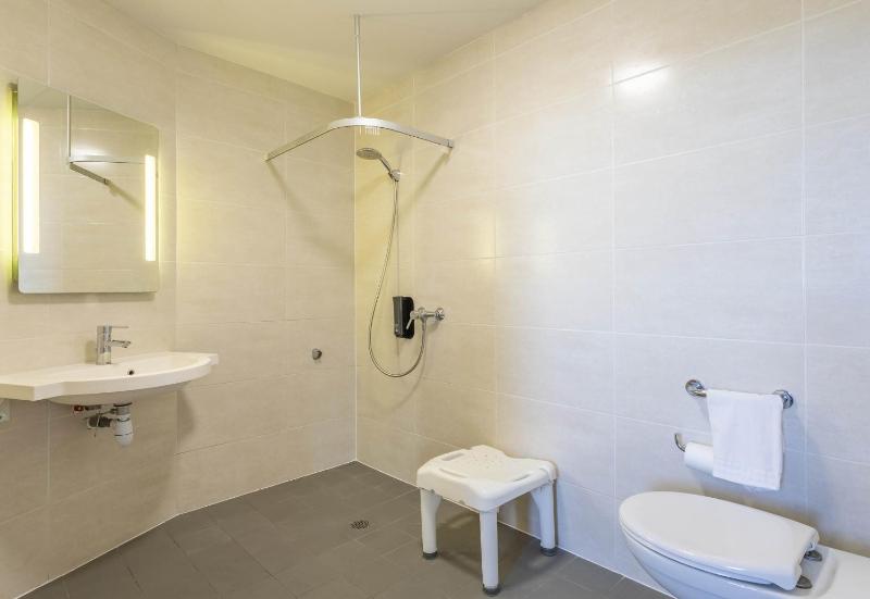 Double Room - Disability Access image 3