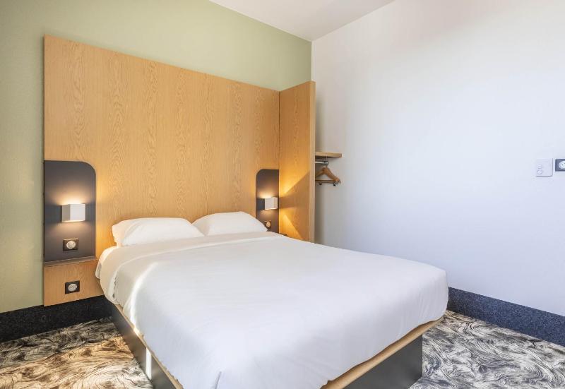 Double Room image 1