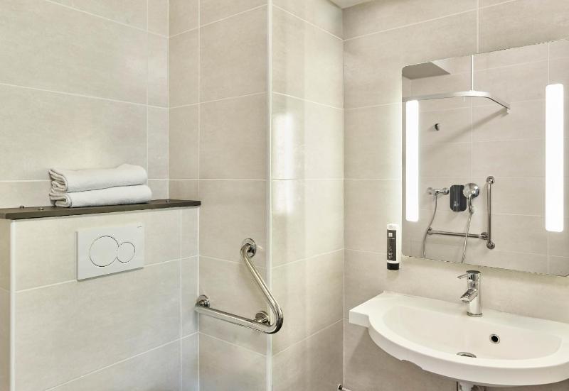 Double Room - Disability Access image 4