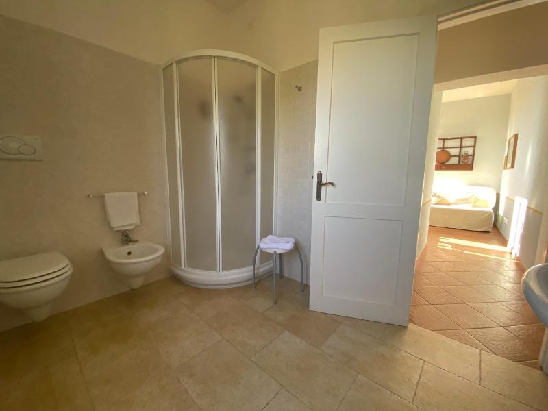 One-Bedroom Apartment image 2