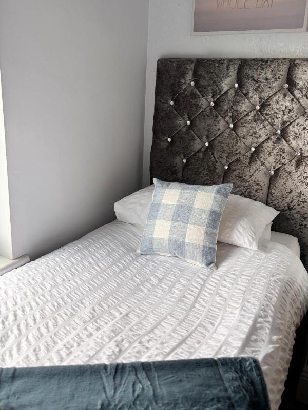 Budget Single Room image 1