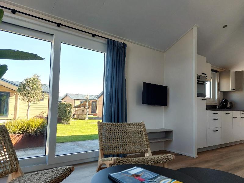 Two-Bedroom Chalet image 3