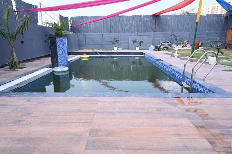 PLAY ROYAL GRAND RESORT perfect party space - image 3