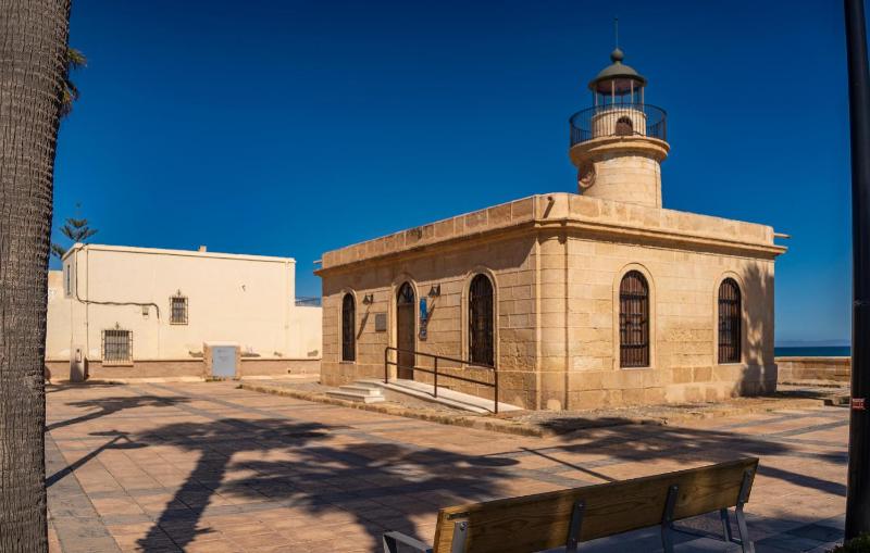 Beautiful Apartment In Roquetas De Mar With Wifi - image 15