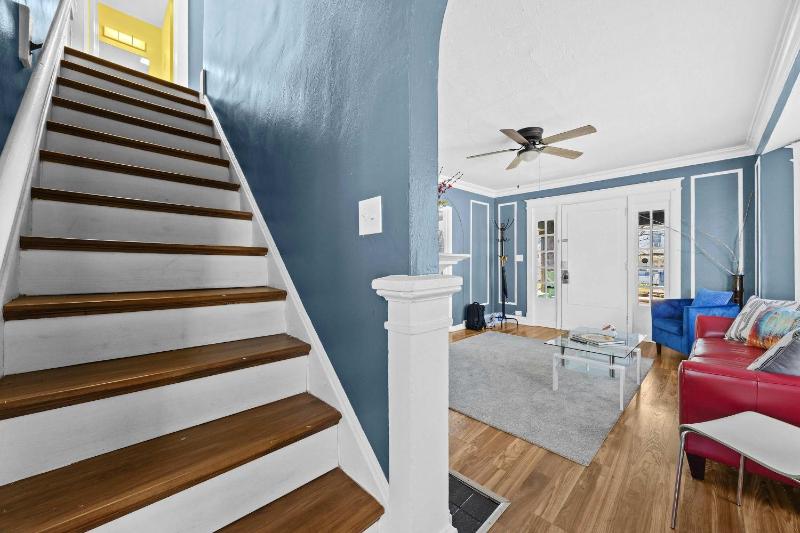 Cozy and Spacious Retreat in Lou Arts District - image 23