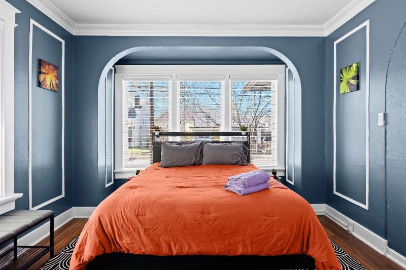 Cozy and Spacious Retreat in Lou Arts District - image 39