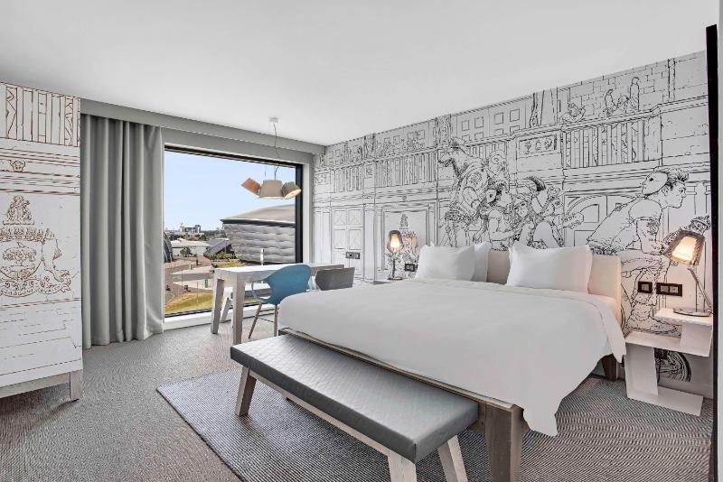 Superior Room with View image 4