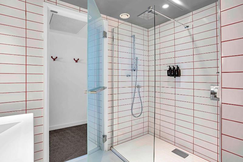 Standard Room image 3