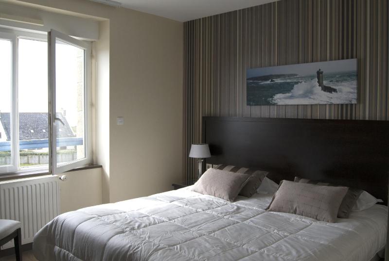 Comfort Plus Room with Spa Access and Sea View image 3