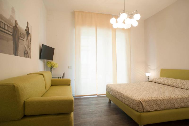 Double Room with Balcony (2 Adults + 1 Child) image 4