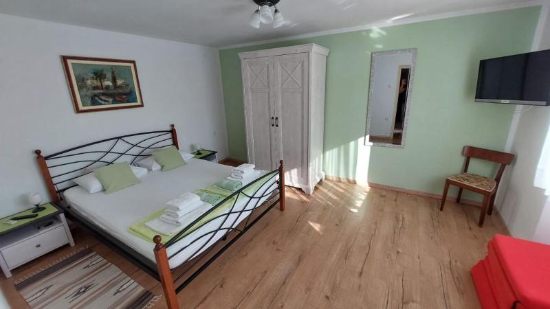Three-Bedroom Holiday Home  image 2