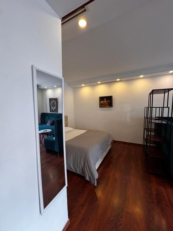 Studio in Bllok Tirana - image 4