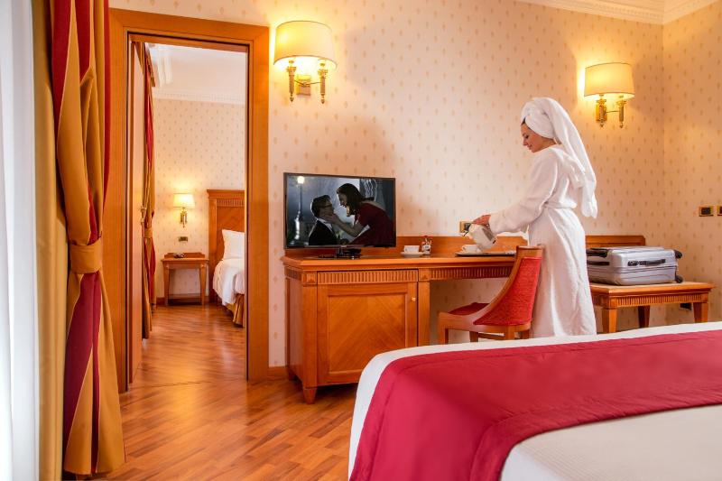 Two Room King Suite image 2